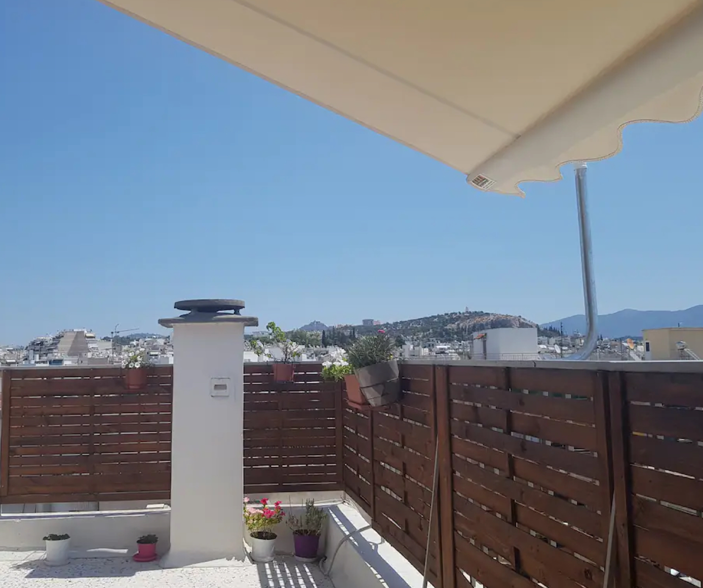 Cozy 13m² studio with Acropolis view terrace in Kallithea